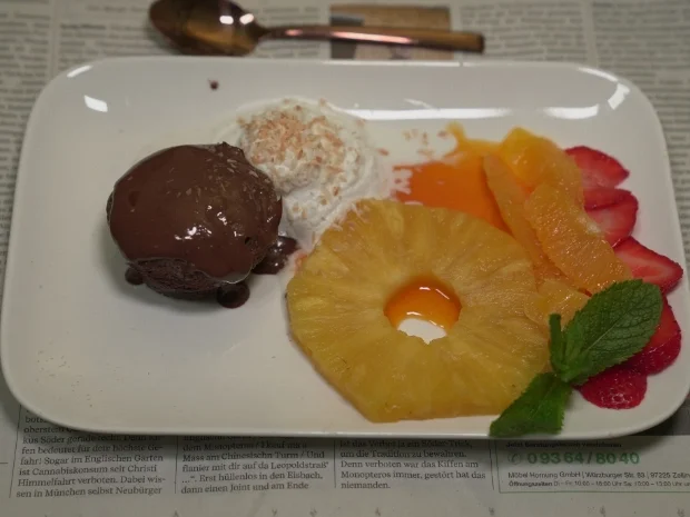 Schokoküchlein mit Kokosschaum und Maracujasoße - Rezept - Bild Nr. 17121