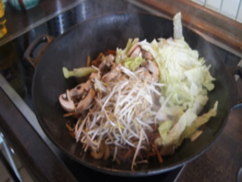 Rezept: Bratnudeln mit Rindfleisch Bild Nr. 19 Bratnudeln mit Rindfleisch - Rezept - Bild Nr. 19