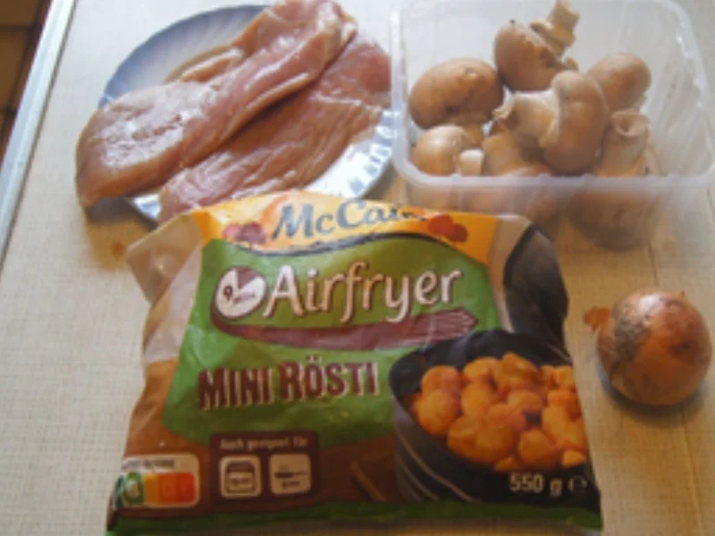 Rezept: Schnitzel Wiener Art mit Rahm-Champignons und Mini-Rösti Bild Nr. 3 Schnitzel Wiener Art mit Rahm-Champignons und Mini-Rösti - Rezept - Bild Nr. 3