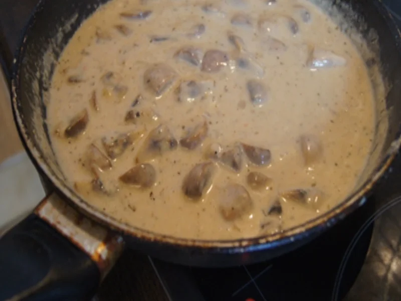 Rezept: Schnitzel Wiener Art mit Rahm-Champignons und Mini-Rösti Bild Nr. 16 Schnitzel Wiener Art mit Rahm-Champignons und Mini-Rösti - Rezept - Bild Nr. 16