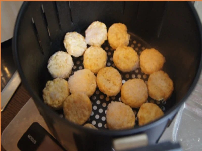 Rezept: Schnitzel Wiener Art mit Rahm-Champignons und Mini-Rösti Bild Nr. 18 Schnitzel Wiener Art mit Rahm-Champignons und Mini-Rösti - Rezept - Bild Nr. 18