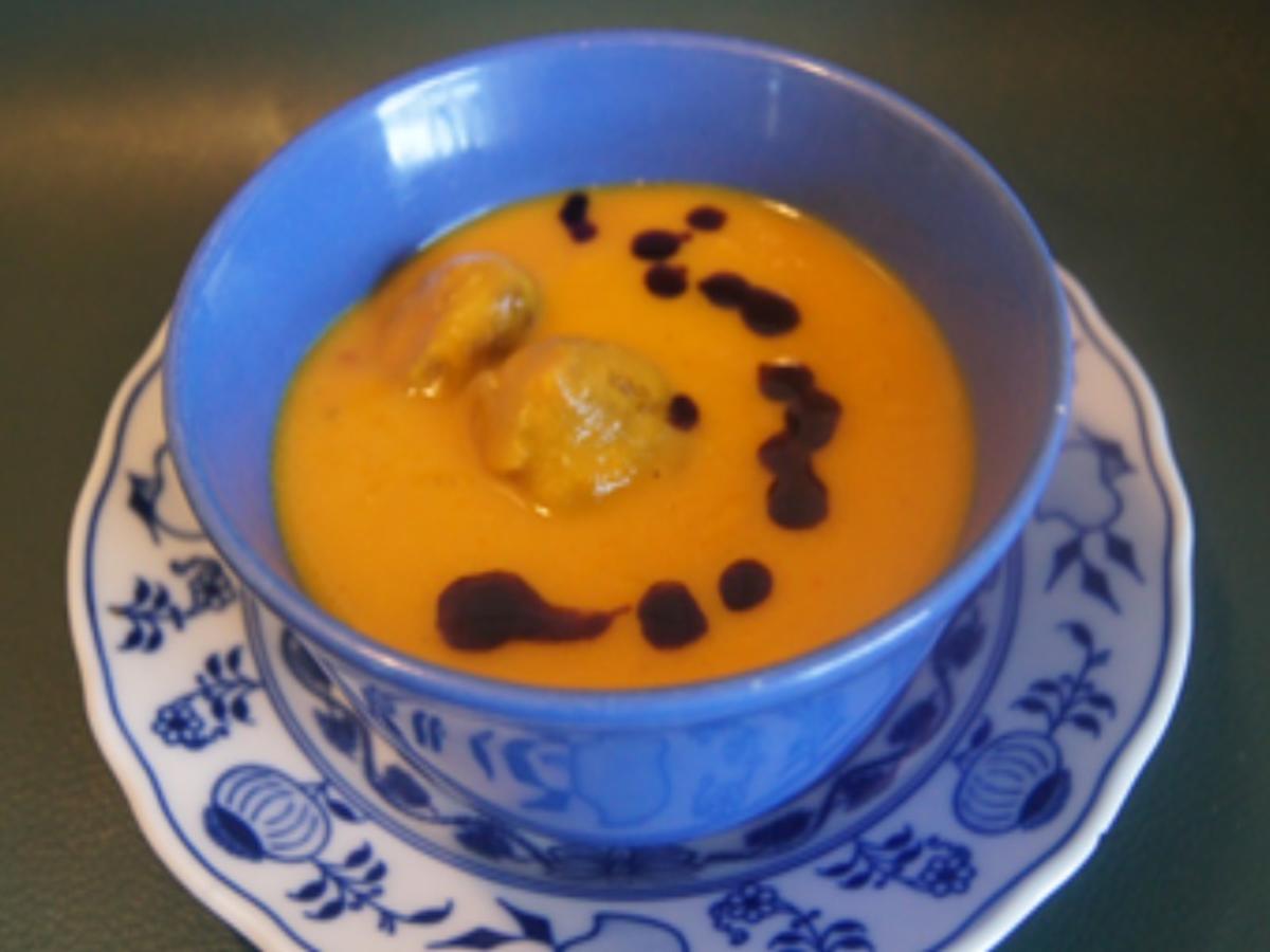 Herzhafte Kokos-Kürbis-Gemüse-Suppe mit Mettbällchen - Rezept - kochbar.de Herzhafte Kokos-Kürbis-Gemüse-Suppe mit Mettbällchen - Rezept - kochbar.de