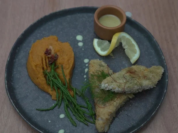 Rezept: Kabeljau mit Süßkartoffel-Birnen-Stampf und Queller Bild Nr. 2 Kabeljau mit Süßkartoffel-Birnen-Stampf und Queller - Rezept - Bild Nr. 2