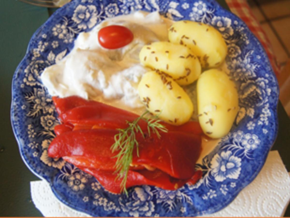 Heringsfilet in Sahnesauce mit gerösteten Paprikas und Kümmel-Pellkartoffel-Drillingen - Rezept - Bild Nr. 5