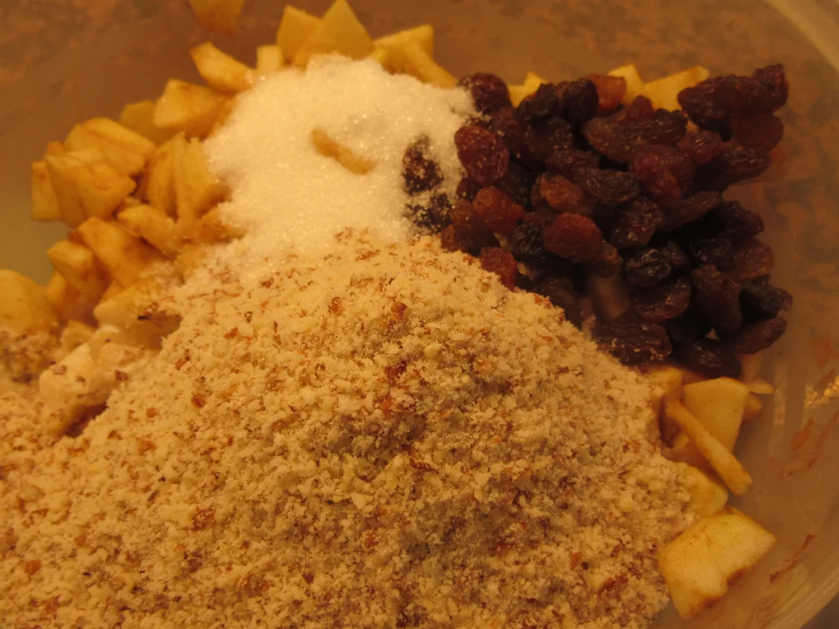 Backen: Hefezopf mit Apfel und Mandeln - Rezept - Bild Nr. 17139