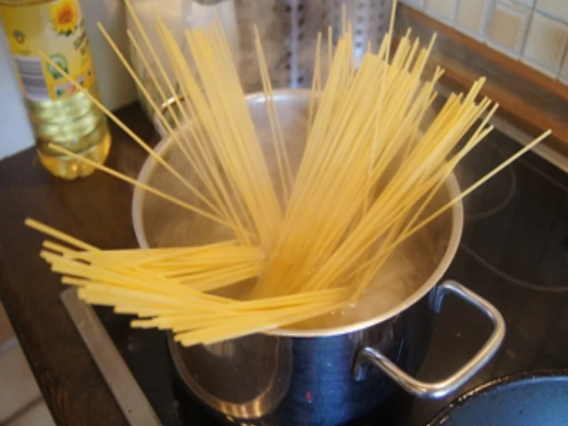 Rezept: Spaghetti Carbonara Bild Nr. 4 Spaghetti Carbonara - Rezept - Bild Nr. 4