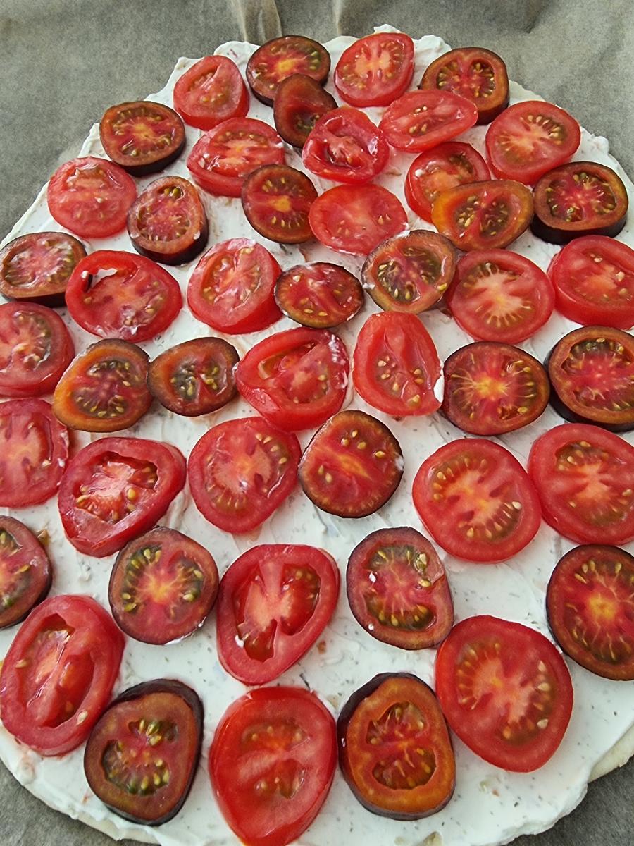 Flammkuchen mit Tomaten - Rezept - Bild Nr. 17145