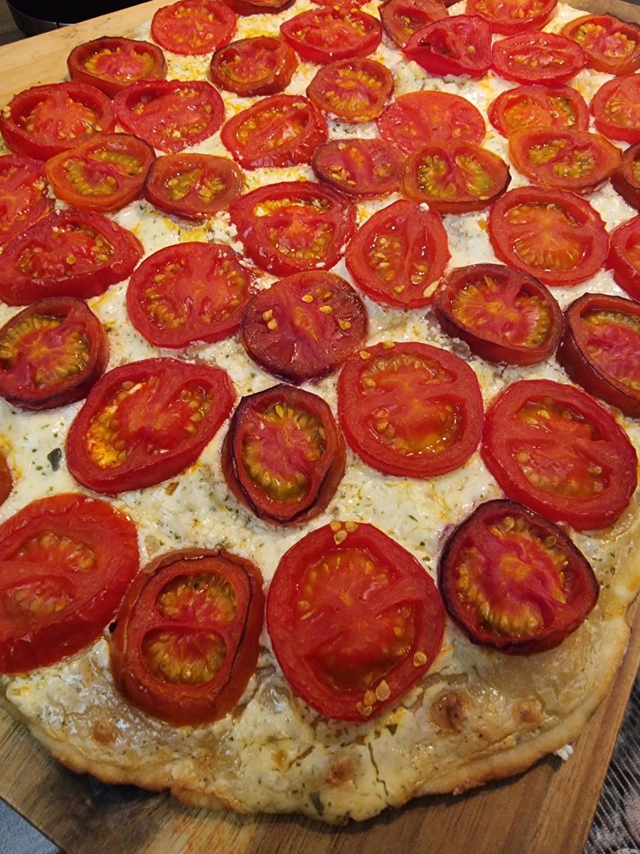 Flammkuchen mit Tomaten - Rezept - Bild Nr. 17147