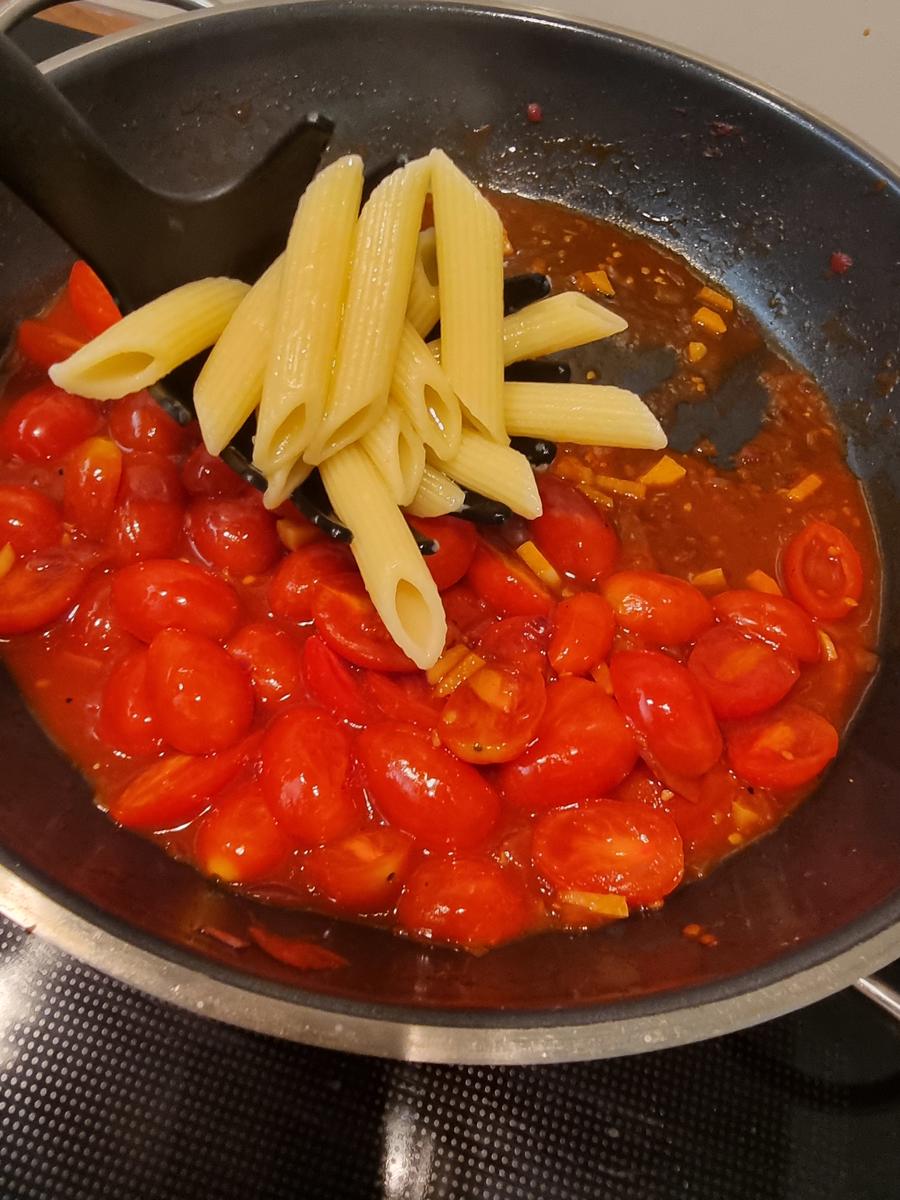 Penne Arrabiata mit Rucola - Rezept - Bild Nr. 17146