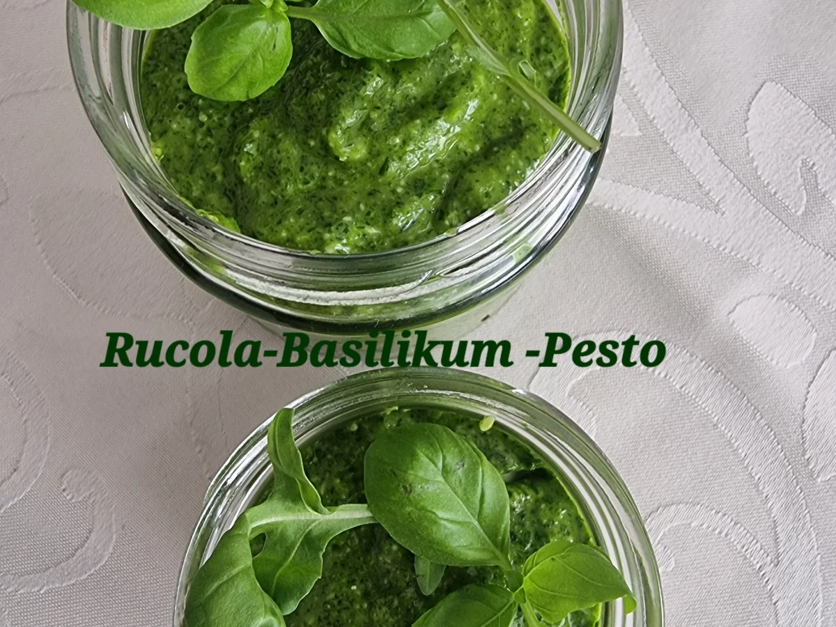 Nudeln mit Rucola-Basilikum-Pesto - Rezept - Bild Nr. 17141