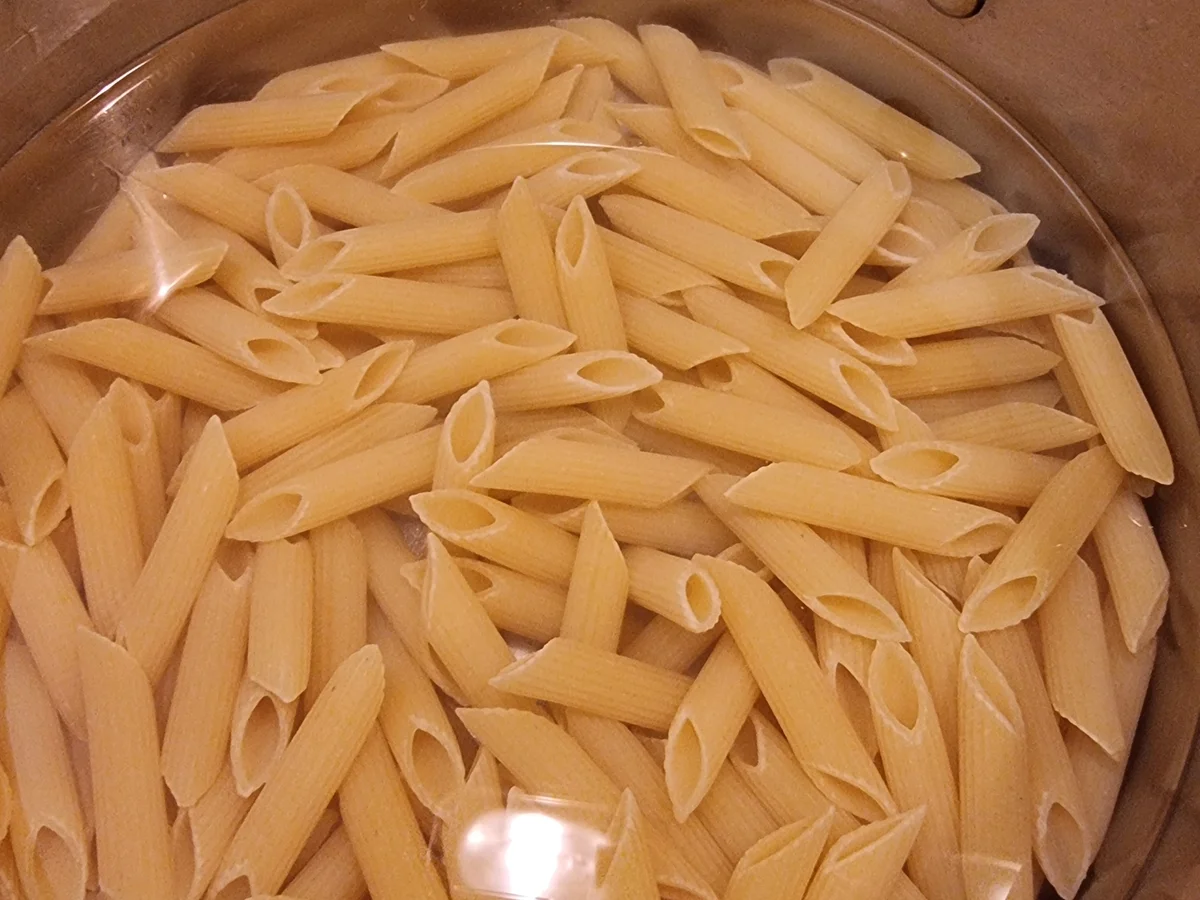 Nudeln mit Rucola-Basilikum-Pesto - Rezept - Bild Nr. 17142