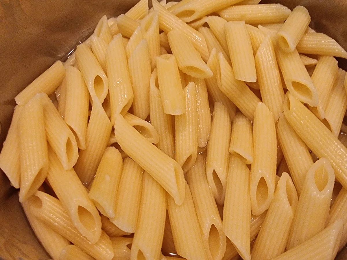 Nudeln mit Rucola-Basilikum-Pesto - Rezept - Bild Nr. 17143