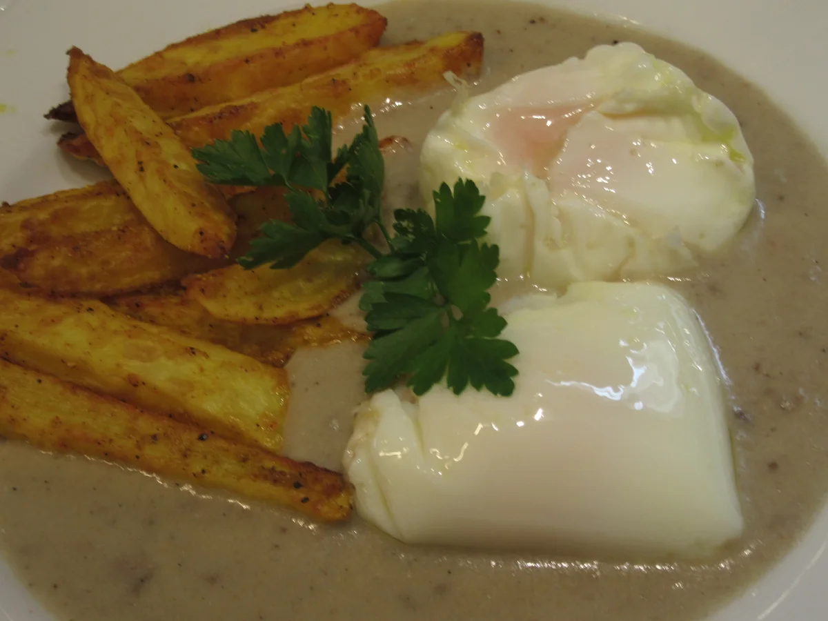 Rezept: Eier: Pochierte Eier auf Sardellensoße Bild Nr. 2 Eier: Pochierte Eier auf Sardellensoße - Rezept - Bild Nr. 2