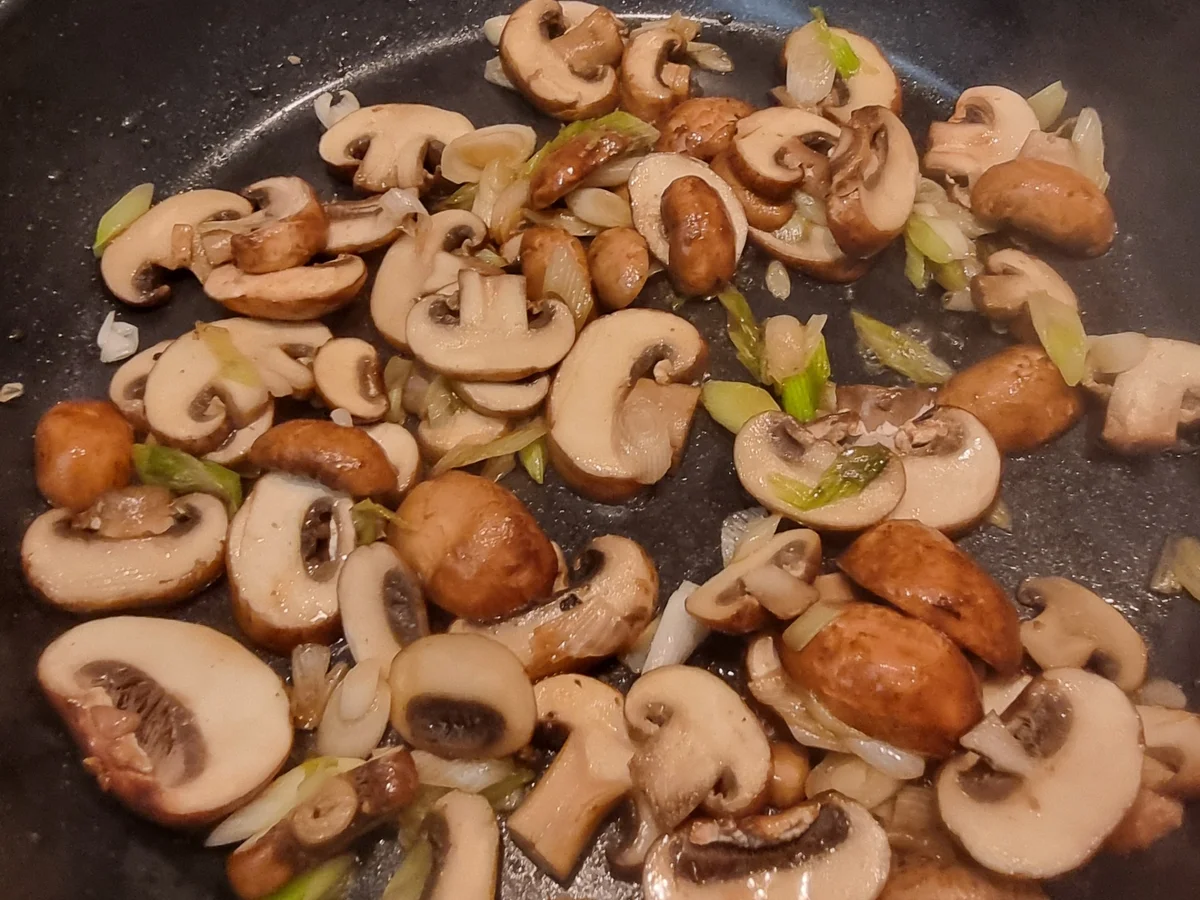 Rezept: Gyros-Nudelauflauf Bild Nr. 7 Gyros-Nudelauflauf - Rezept - Bild Nr. 7