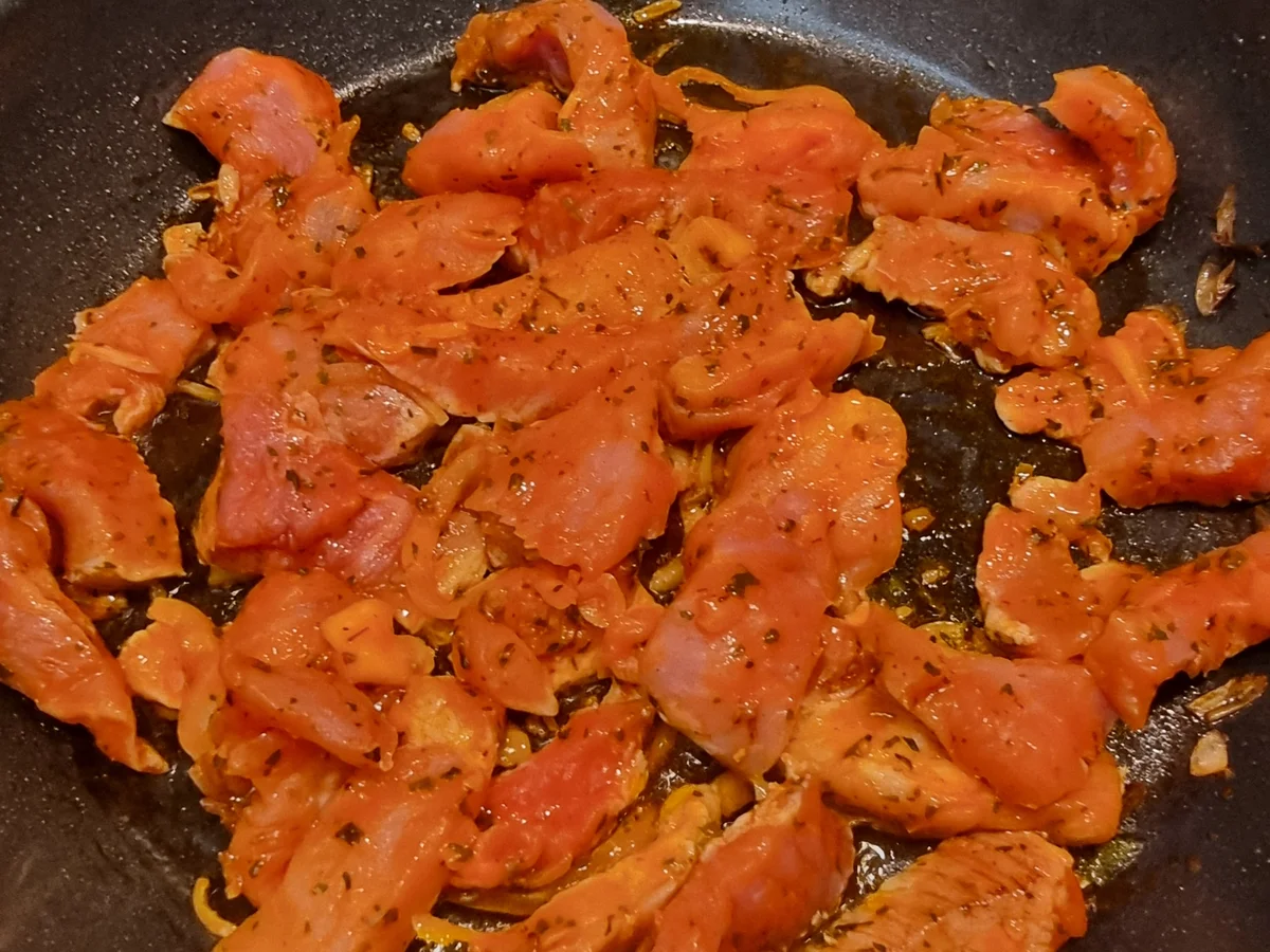 Rezept: Gyros-Nudelauflauf Bild Nr. 9 Gyros-Nudelauflauf - Rezept - Bild Nr. 9