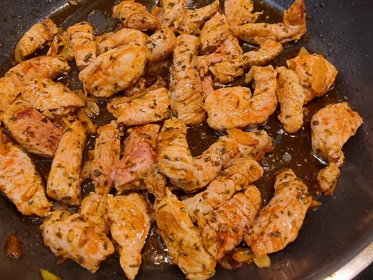 Rezept: Gyros-Nudelauflauf Bild Nr. 10 Gyros-Nudelauflauf - Rezept - Bild Nr. 10