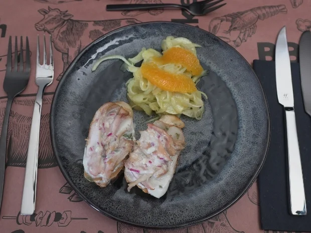 Kaninchen mit Fenchelsalat und Fenchel-Pfeffer-Baguette - Rezept - Bild Nr. 2