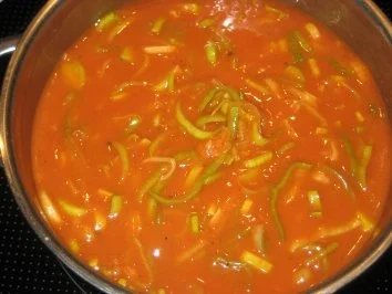 Semmelknödel mit Tomaten-Porree-Soße - Rezept - Bild Nr. 5