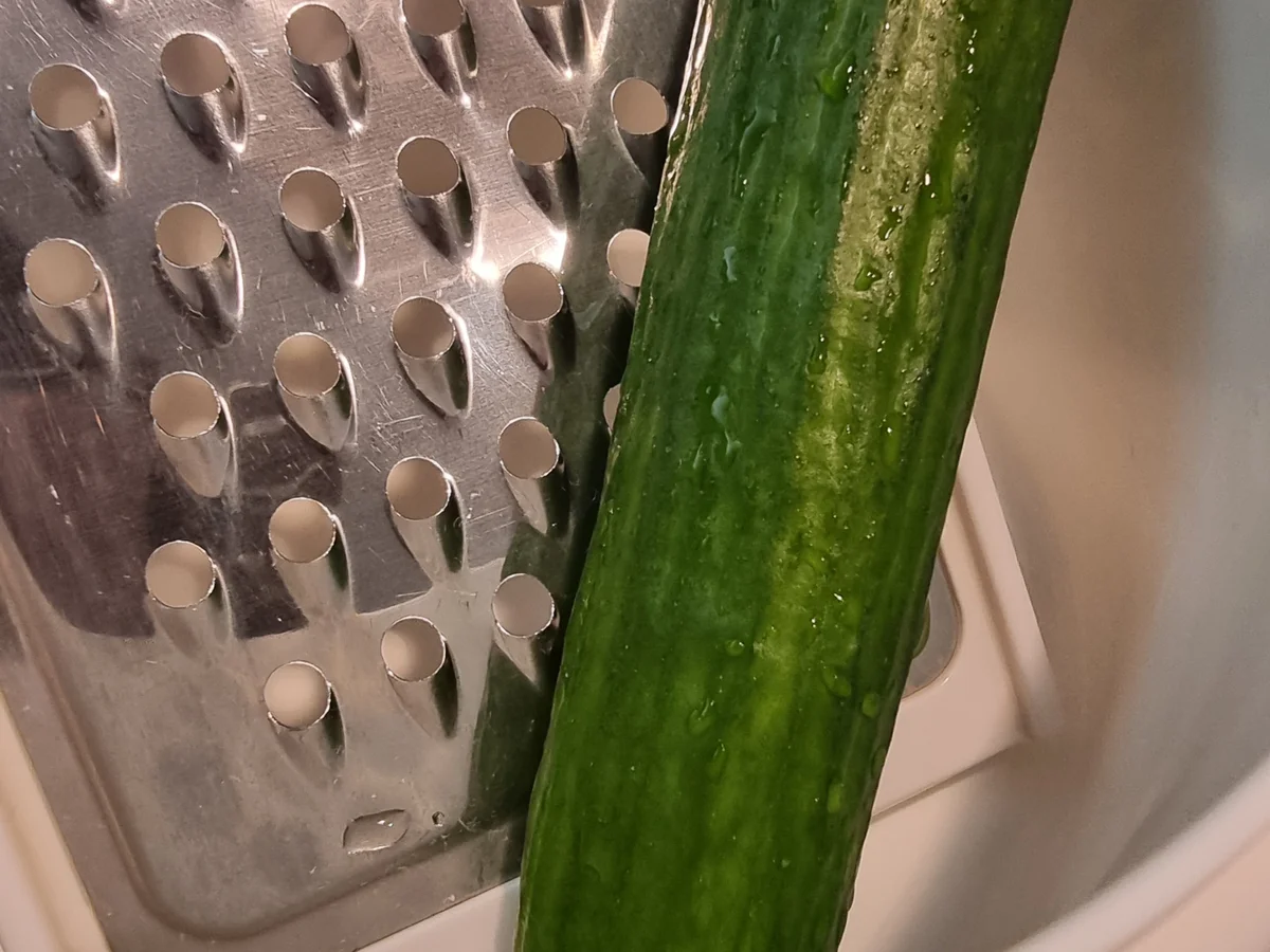 Zucchini-Feta-Taler mit Zaziki - Rezept - Bild Nr. 3