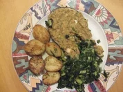 In Senf gebratener Lachs auf Spinatbett - Rezept