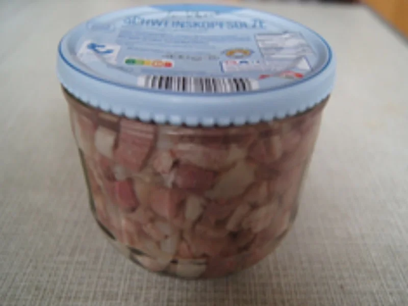 Rezept: Schweinskopfsülze mit herzhaften Bratkartoffeln Bild Nr. 3 Schweinskopfsülze mit herzhaften Bratkartoffeln - Rezept - Bild Nr. 3