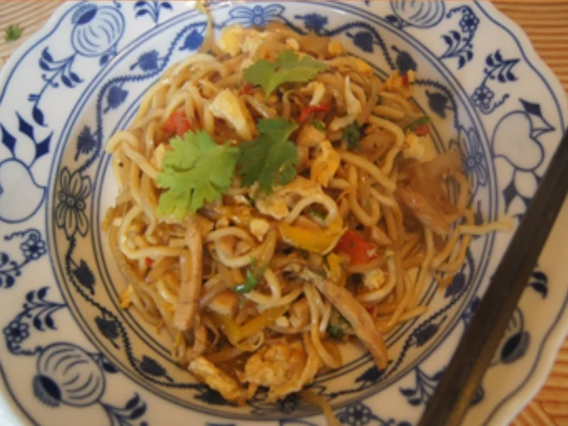 Rezept: Hähnchenbrustfilet mit Gemüsemix. Ei und Mie-Nudeln Bild Nr. 2 Hähnchenbrustfilet mit Gemüsemix. Ei und Mie-Nudeln - Rezept - Bild Nr. 2