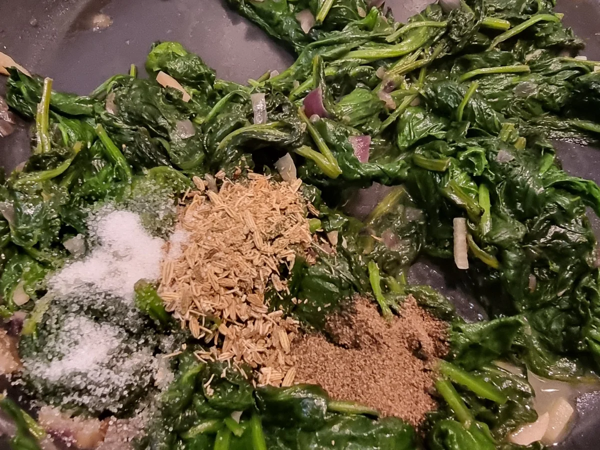 Rezept: Blätterteig-Ecken gefüllt mit Spinat und Feta Bild Nr. 17147 Blätterteig-Ecken gefüllt mit Spinat und Feta - Rezept - Bild Nr. 17147