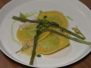Ricotta-Ravioli mit Spargel und Weißweinschaum - Rezept - Bild Nr. 17140