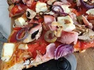 Pizza mit Schinken und Feta - Rezept - Bild Nr. 17140