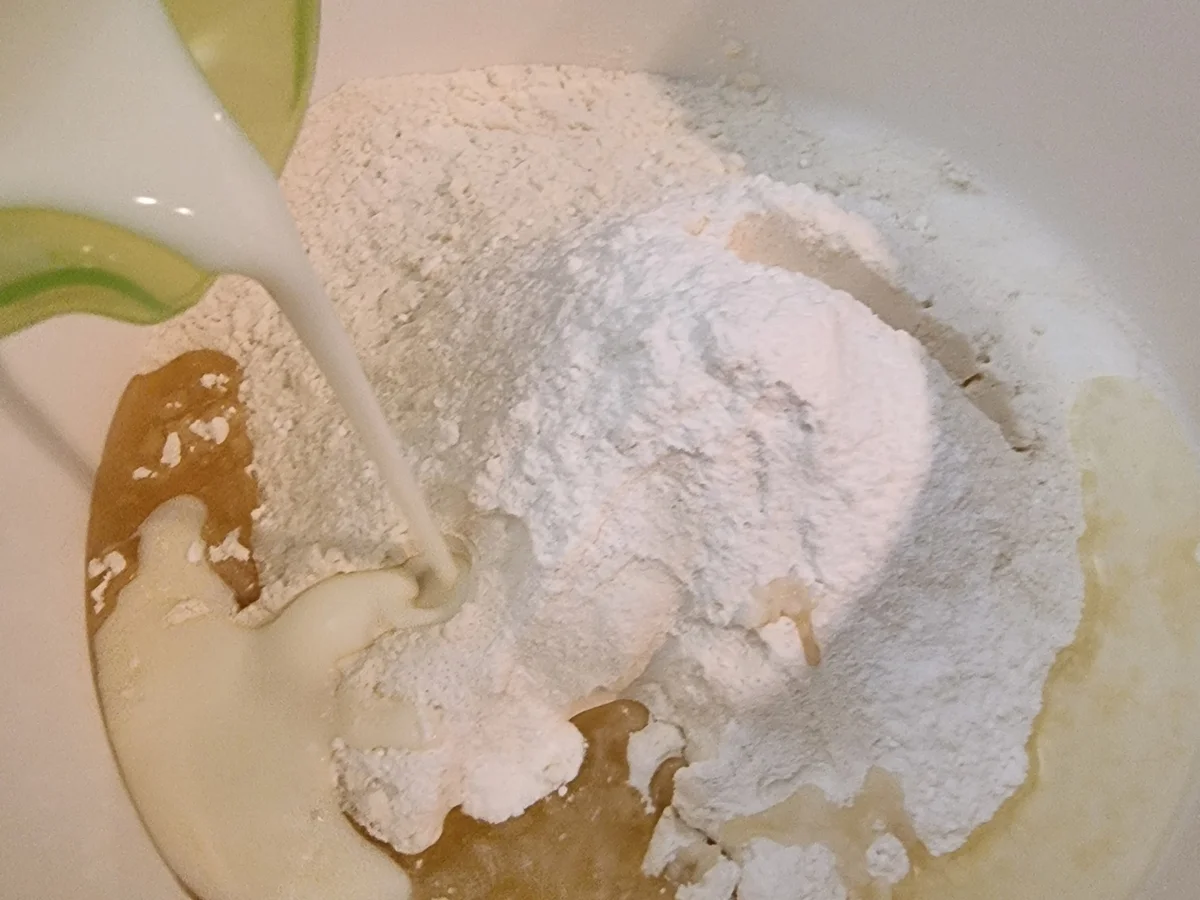 Pizza mit Schinken und Feta - Rezept - Bild Nr. 17141