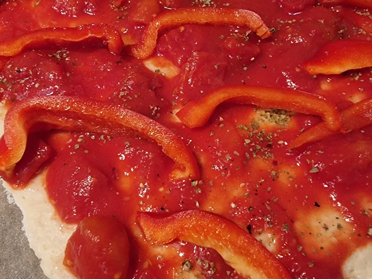 Pizza mit Schinken und Feta - Rezept - Bild Nr. 17145