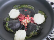 Pieroggen mit Fleischfüllung, Joghurt Espuma und Speck - Rezept - Bild Nr. 2
