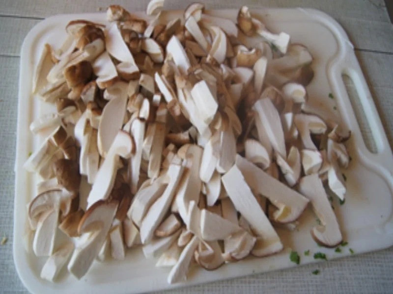 Rezept: Steinpilz-Schweinefilet-Bratkartoffel-Pfanne Bild Nr. 7 Steinpilz-Schweinefilet-Bratkartoffel-Pfanne - Rezept - Bild Nr. 7