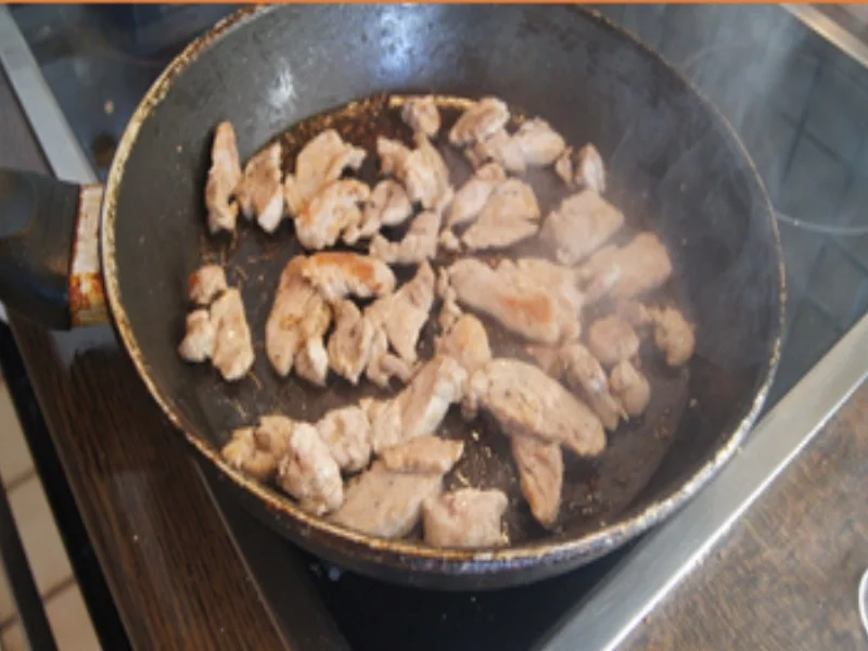 Rezept: Steinpilz-Schweinefilet-Bratkartoffel-Pfanne Bild Nr. 10 Steinpilz-Schweinefilet-Bratkartoffel-Pfanne - Rezept - Bild Nr. 10