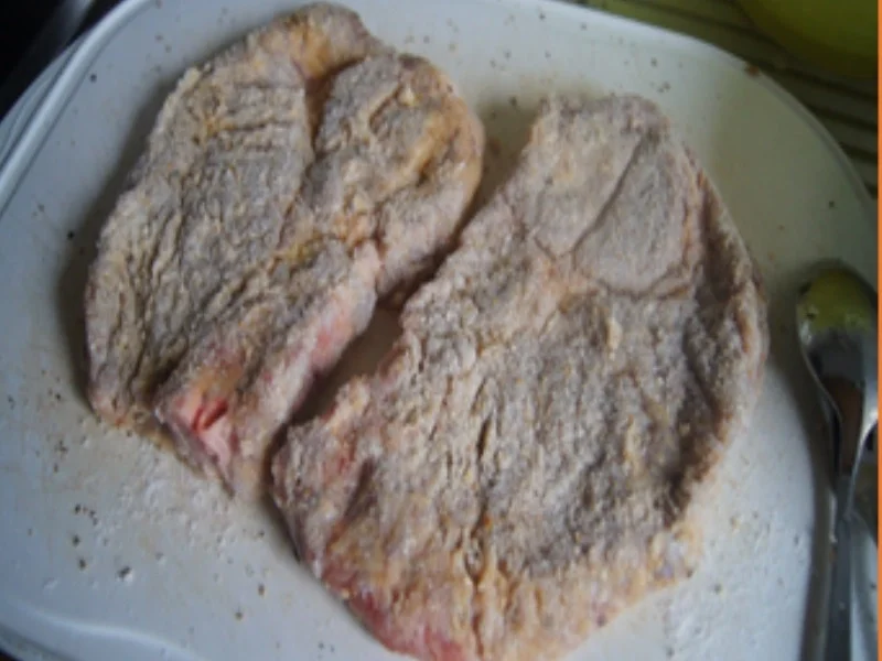 Paniertes-Nackenkotelett mit Butter-Erbsen und Möhren-Kartoffel-Stampf - Rezept - Bild Nr. 17146