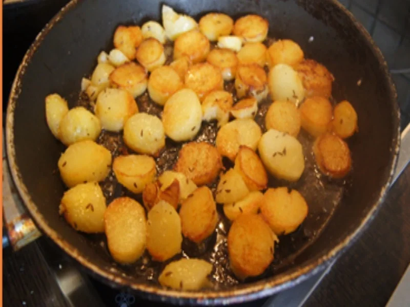 Alm-Schnitzel mit herzhaften Bartkartoffeln und Rote-Bete-Salat - Rezept - Bild Nr. 17150
