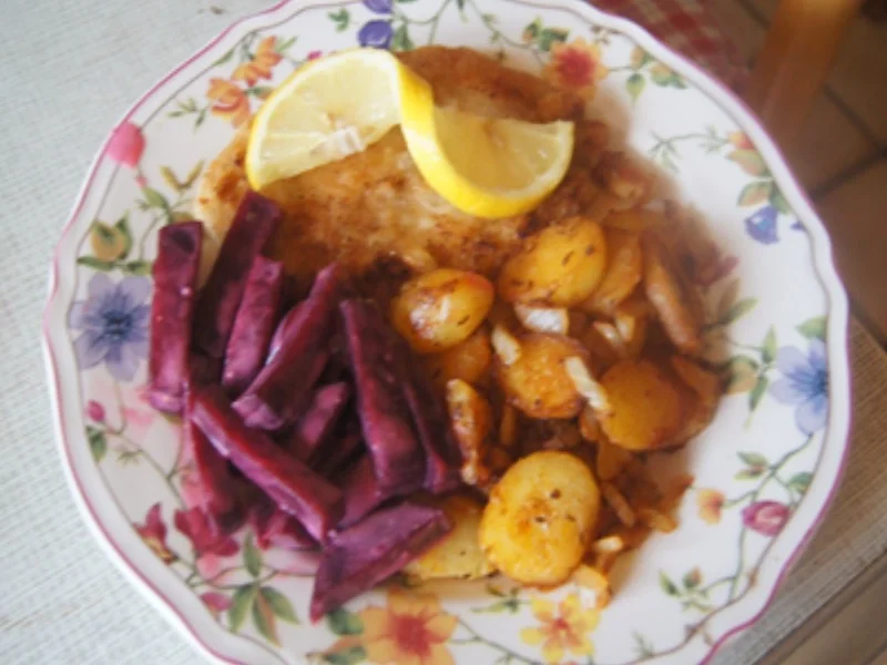 Alm-Schnitzel mit herzhaften Bartkartoffeln und Rote-Bete-Salat - Rezept - Bild Nr. 17154
