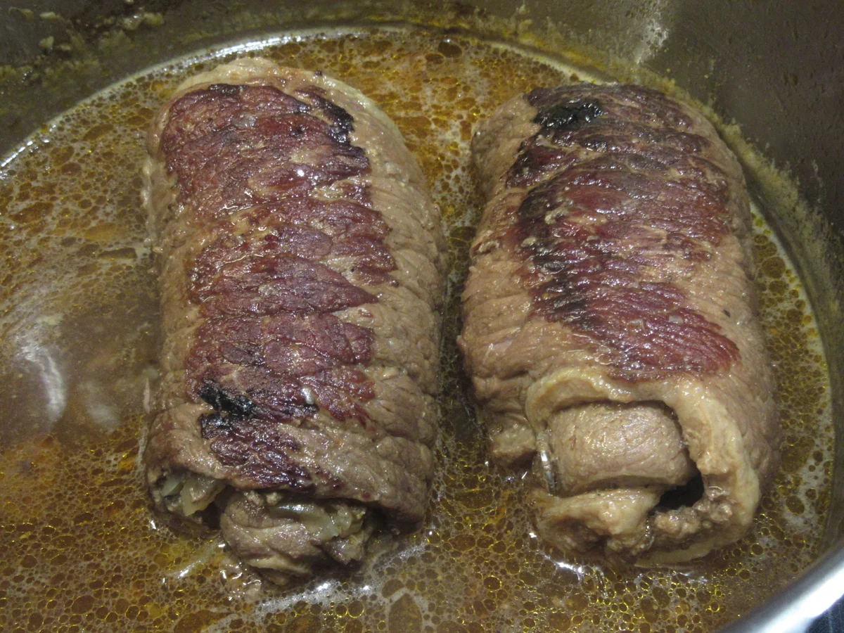 Rezept: Fleisch: Rinderrouladen mit fruchtiger Füllung Bild Nr. 17148 Fleisch: Rinderrouladen mit fruchtiger Füllung - Rezept - Bild Nr. 17148