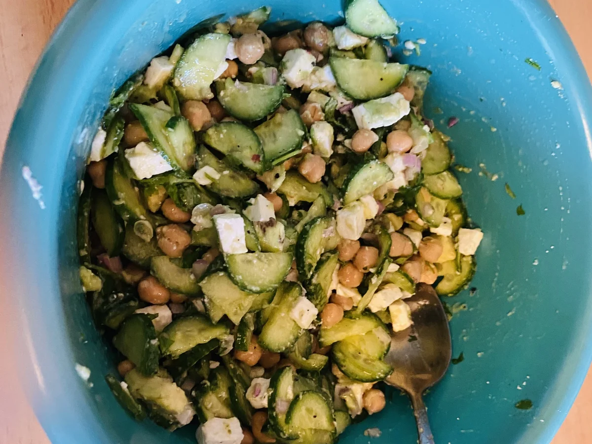 Gurken-Kichererbsen-Salat mit Feta - Rezept - Bild Nr. 17147