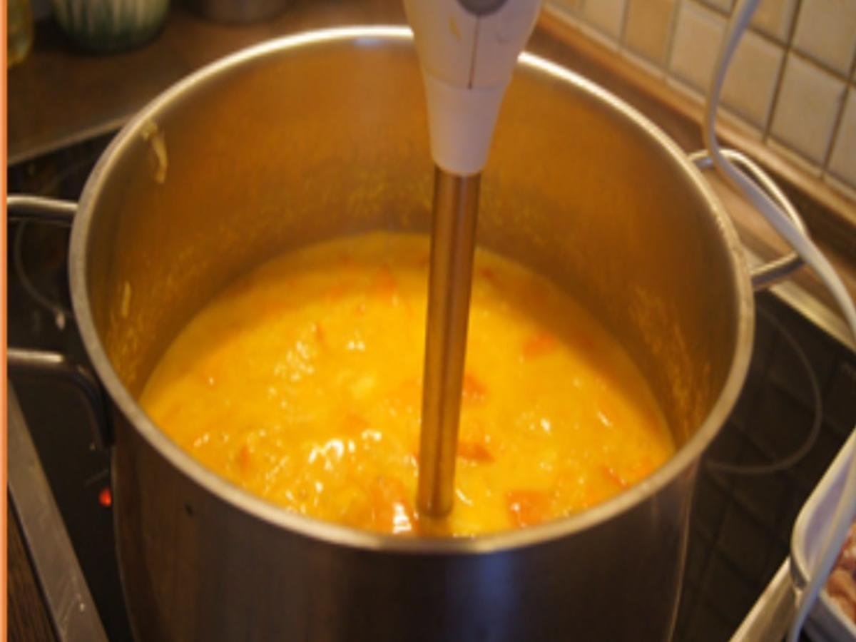 Kürbis-Curry-Suppe mit Bratwürstchen-Einlage - Rezept - Bild Nr. 17153