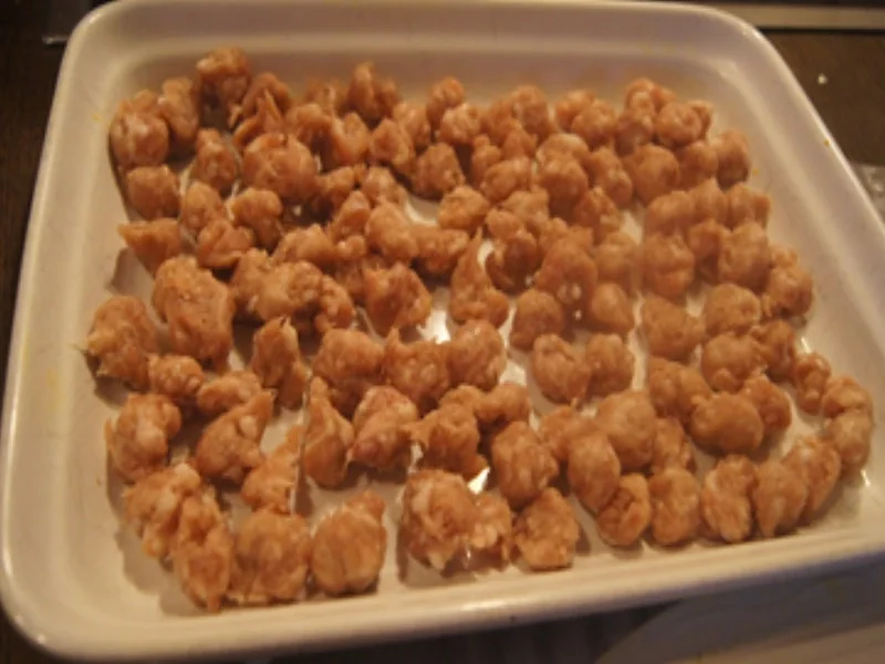 Rezept: Kürbis-Curry-Suppe mit Bratwürstchen-Einlage Bild Nr. 17154 Kürbis-Curry-Suppe mit Bratwürstchen-Einlage - Rezept - Bild Nr. 17154