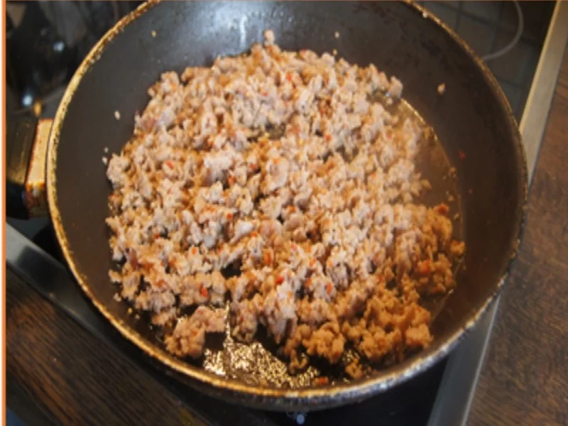 Rezept: Weißkohl-Hackfleisch-Schmorpfanne mit Kümmel-Pellkartoffeln Bild Nr. 9 Weißkohl-Hackfleisch-Schmorpfanne mit Kümmel-Pellkartoffeln - Rezept - Bild Nr. 9