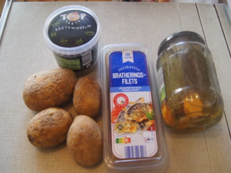 Bratherings-Filet mit Kartoffel-Stampf und Gewürzgurke - Rezept - Bild Nr. 3