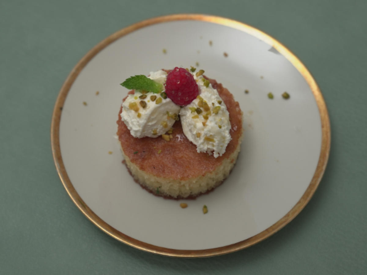 Ravani mit Joghurt Mousse - von Das perfekte Dinner