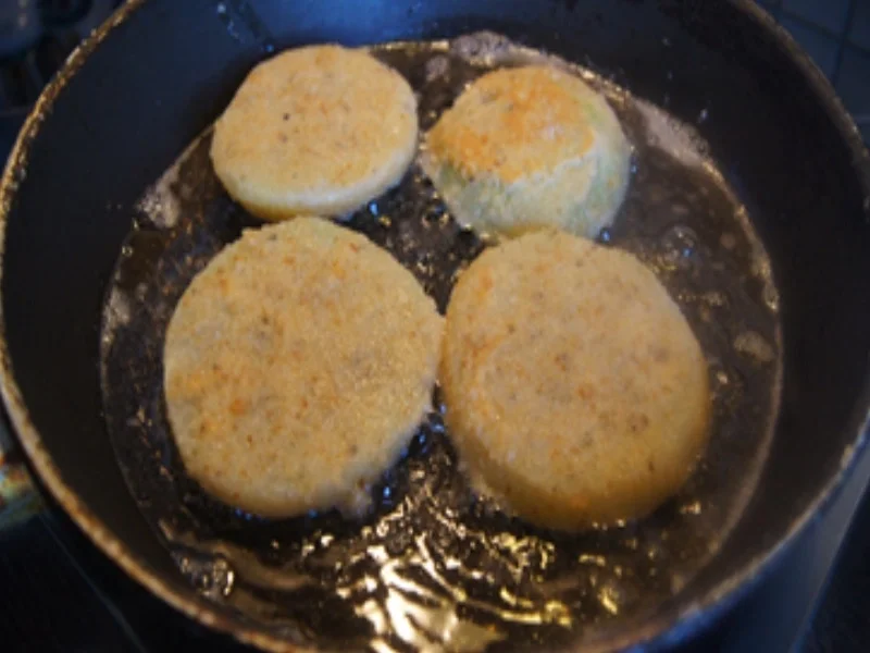 Kohlrabi-Schnitzel mit Paprika-Ei-Bratreis - Rezept - Bild Nr. 17149