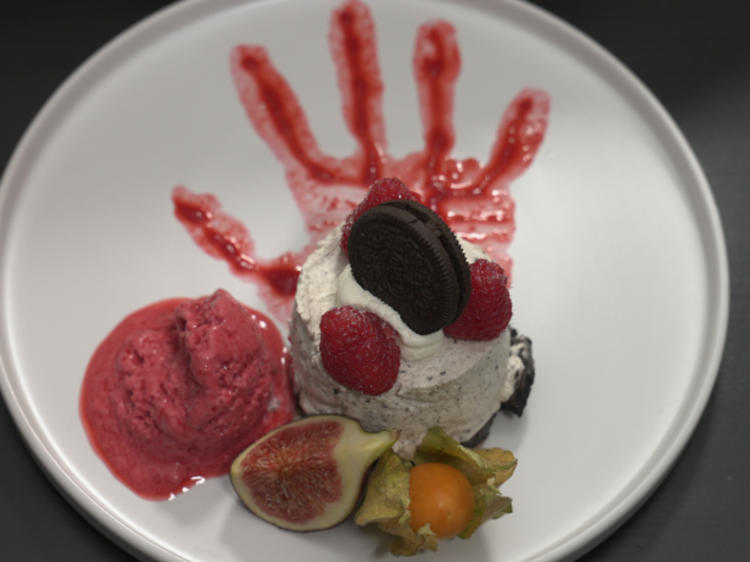 Käsekuchen mit Himbeersoße - einfach - von Das perfekte Dinner