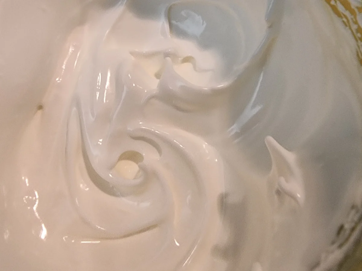 Lemon Curd Muffins mit Baiserhaube - Rezept - Bild Nr. 17165