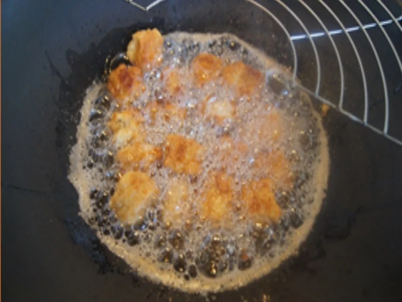 Rezept: Frittierter-Fisch mit Gemüse-Bratreis Bild Nr. 11 Frittierter-Fisch mit Gemüse-Bratreis - Rezept - Bild Nr. 11