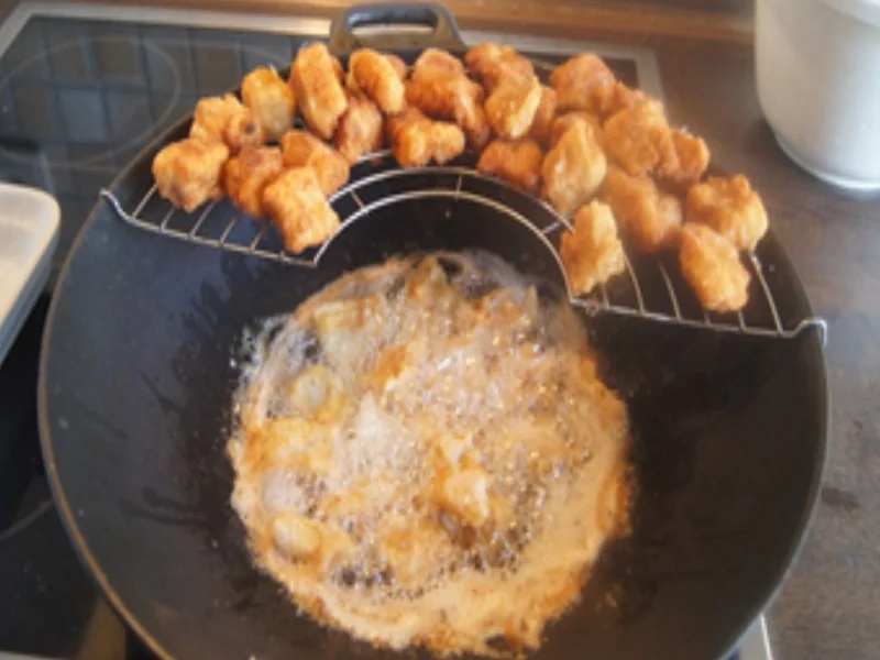 Rezept: Frittierter-Fisch mit Gemüse-Bratreis Bild Nr. 13 Frittierter-Fisch mit Gemüse-Bratreis - Rezept - Bild Nr. 13