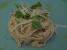 Pasta mit Tomatensoße, Parmesan und Rucola - Rezept - Bild Nr. 17153